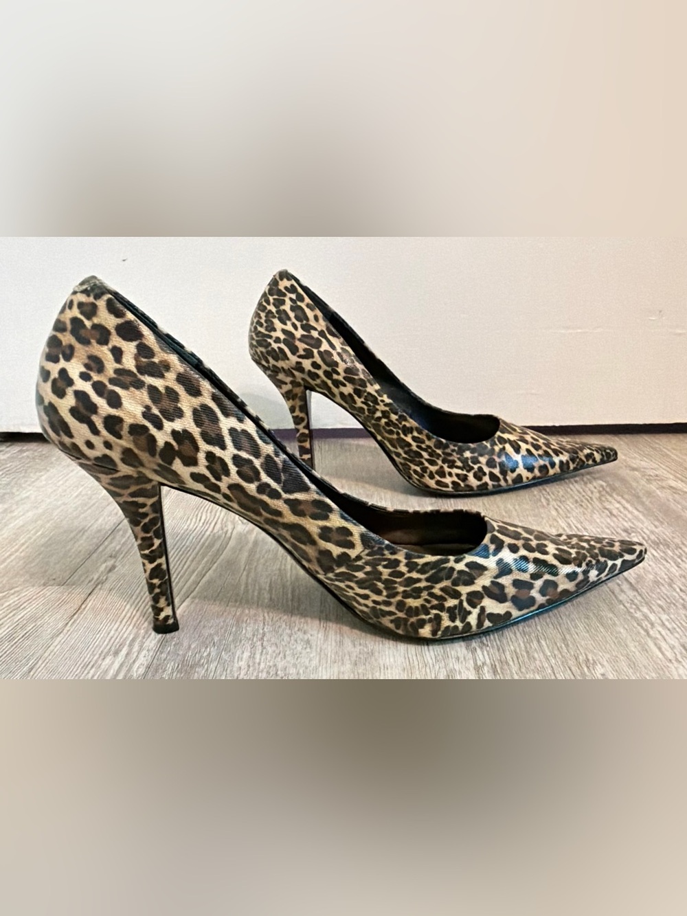 Nine West Leopard Print Pointed Toe Pumps Heels Size 12M